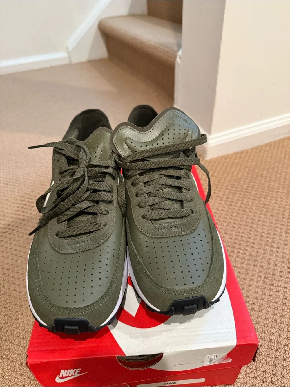 Nike Men’s Olive Green Sneakers with White Swoosh